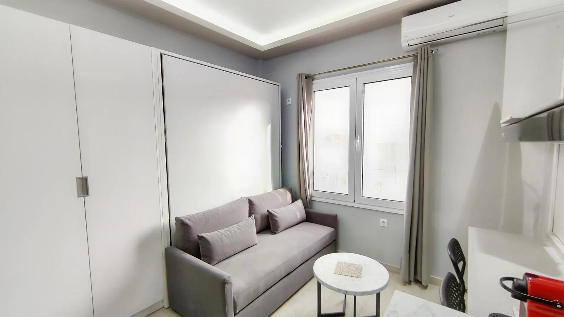 Pretty Petitie Fully Equipped City Center Studio Saloniki 0*,